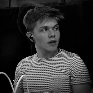 Meet your Posher, Max